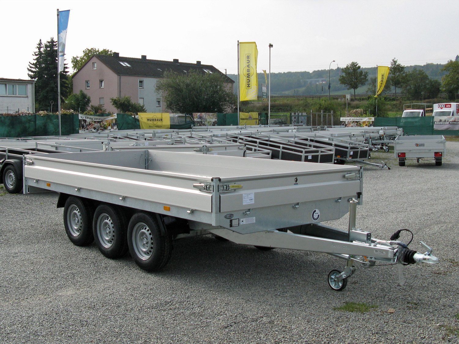 Remorque plateau tridem Hapert Azure H-3 3500 4550 x 2000