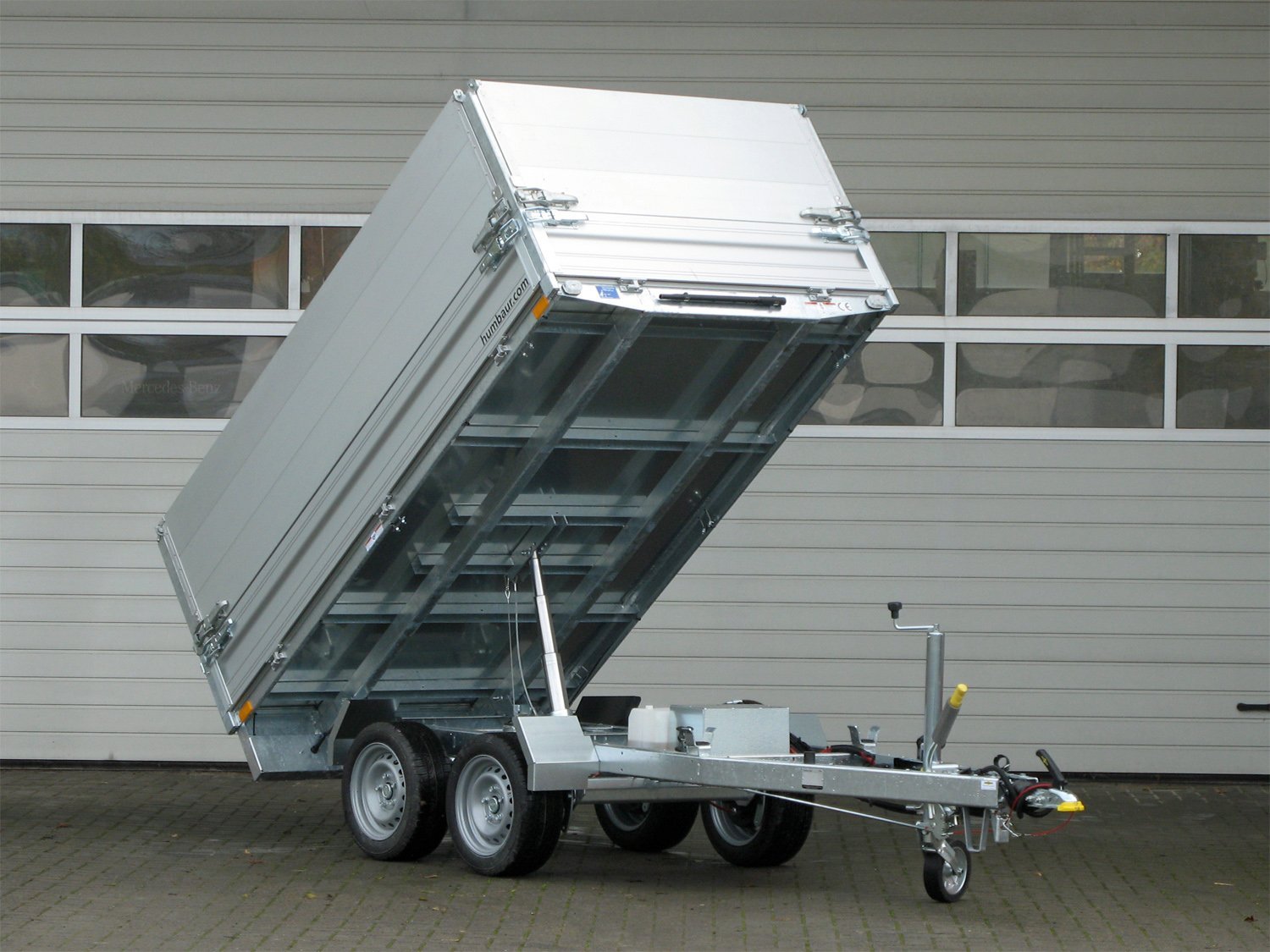 Remorque benne arrière Humbaur HUK 303117 aluminium avec pompe électrique et rehausse 350 mm