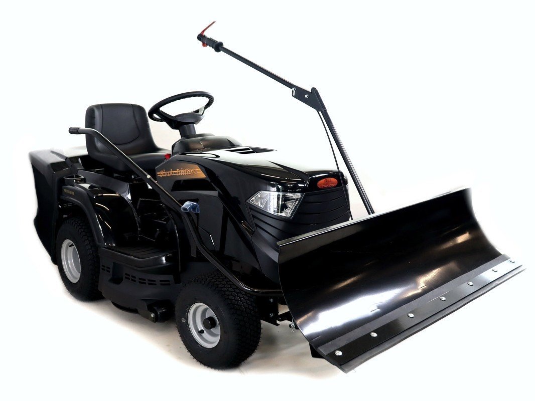 Tracteur tondeuse Black Edition PRO 165/84 H avec lame à neige 110 Plus