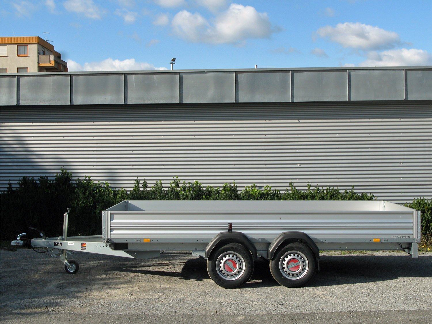Remorque utilitaire STEMA ST O2 35-40-20.2 3500 kg à ridelles aluminium