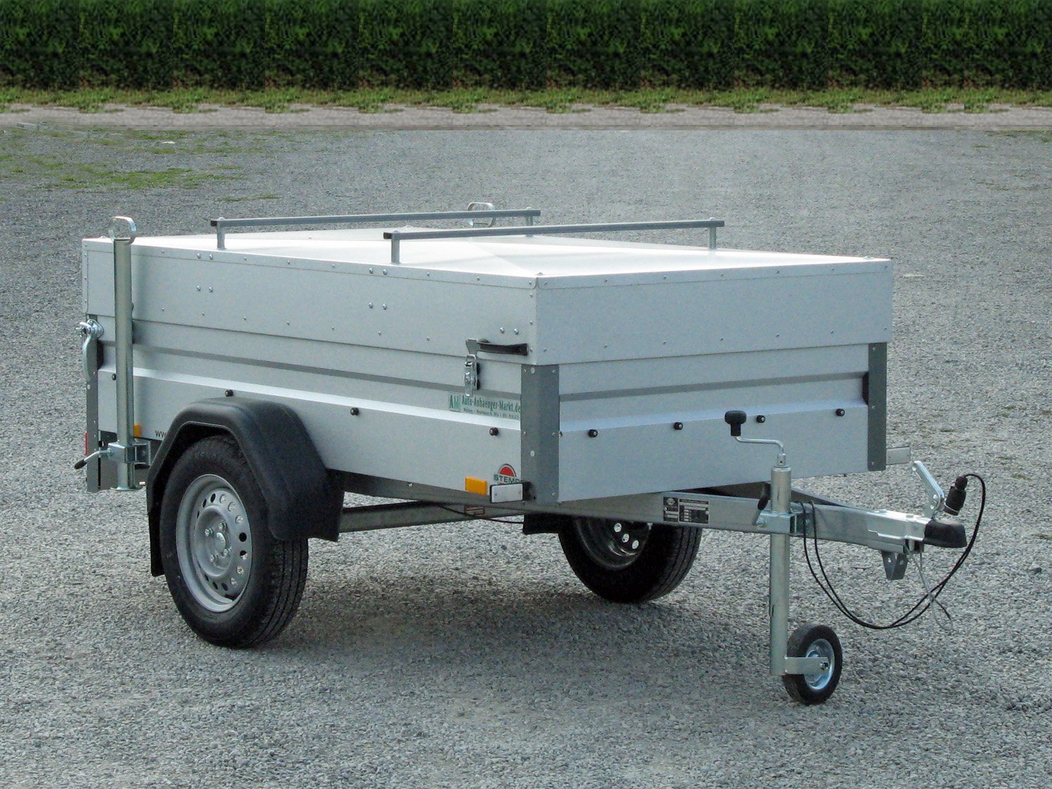 Remorque utilitaire STEMA ST O2 13-25-13.1 avec couvercle verrouillable