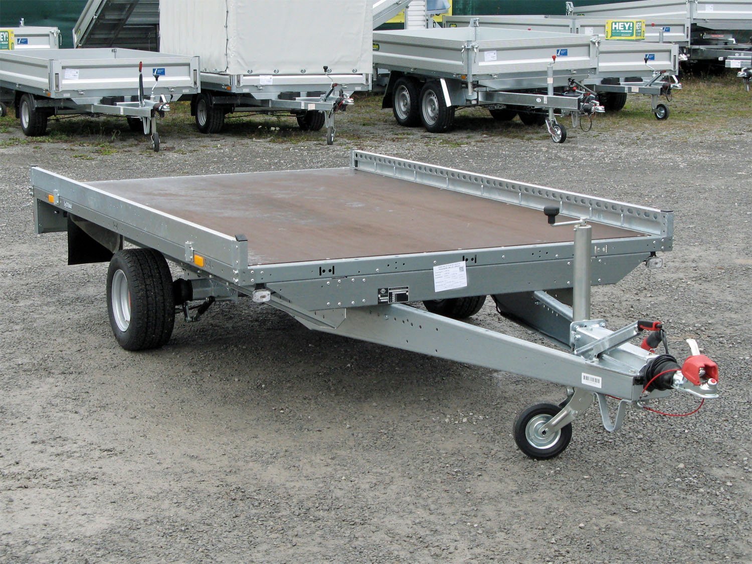 Remorque porte-véhicules STEMA SHA O2 15-30-18.1 Carrier XL avec rampes 260 x 26 et 100 km/h